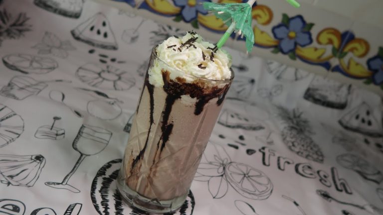 Delicioso batido de chocolate con helado en Thermomix: receta fácil y rápida