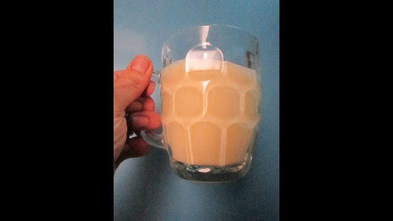 batido de plátano y naranja y leche