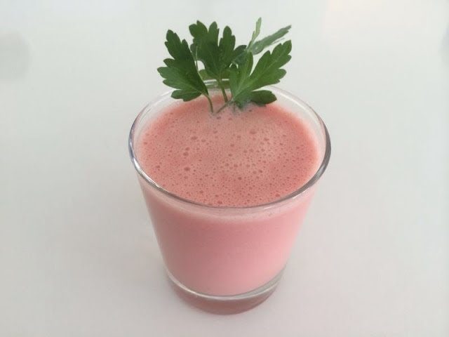 Receta fácil de batido de sandía con yogurt para refrescarte