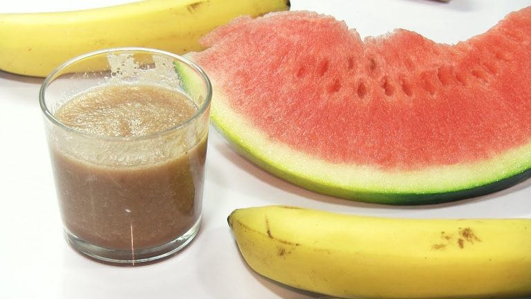 Receta saludable de batido de sandía, plátano y manzana para el verano