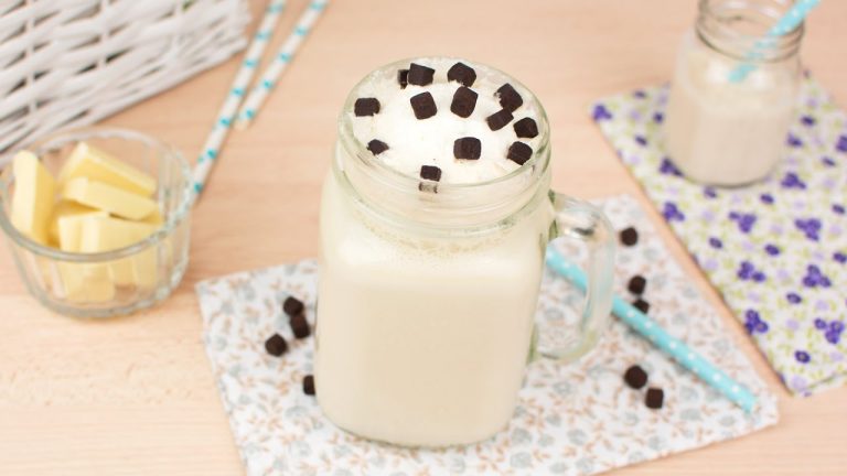 Receta fácil de batido de chocolate blanco al estilo Starbucks