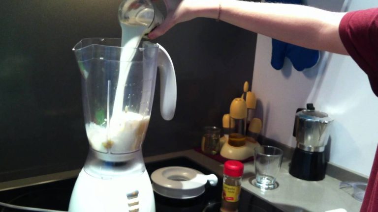 Receta fácil de batido de plátano y vainilla para un desayuno saludable