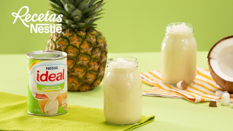 Receta fácil de smoothie de piña y leche de coco